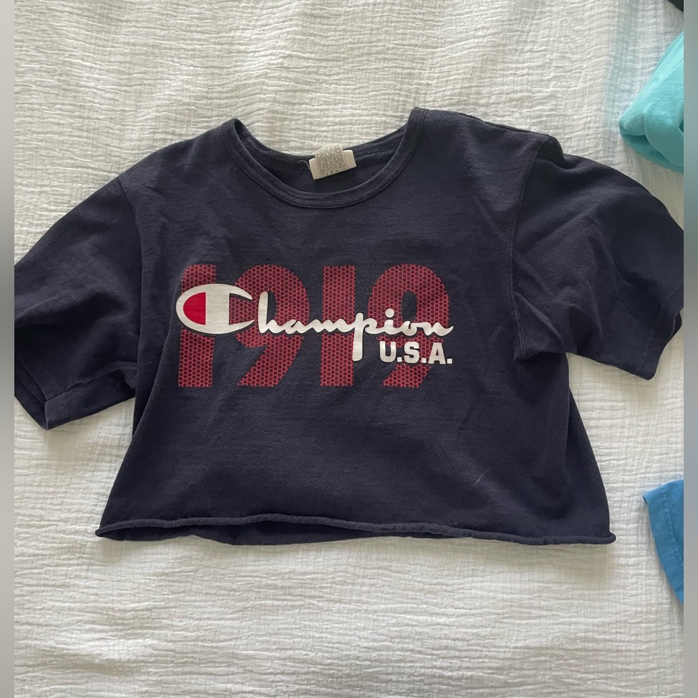 Retro Champion Cropped Tee